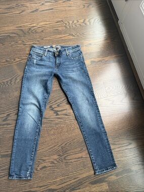 Kut from the Kloth Classic wash “Katy Boyfriend” Denim straight leg Size 4